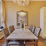 Spacious Apartment Near Grote Markt