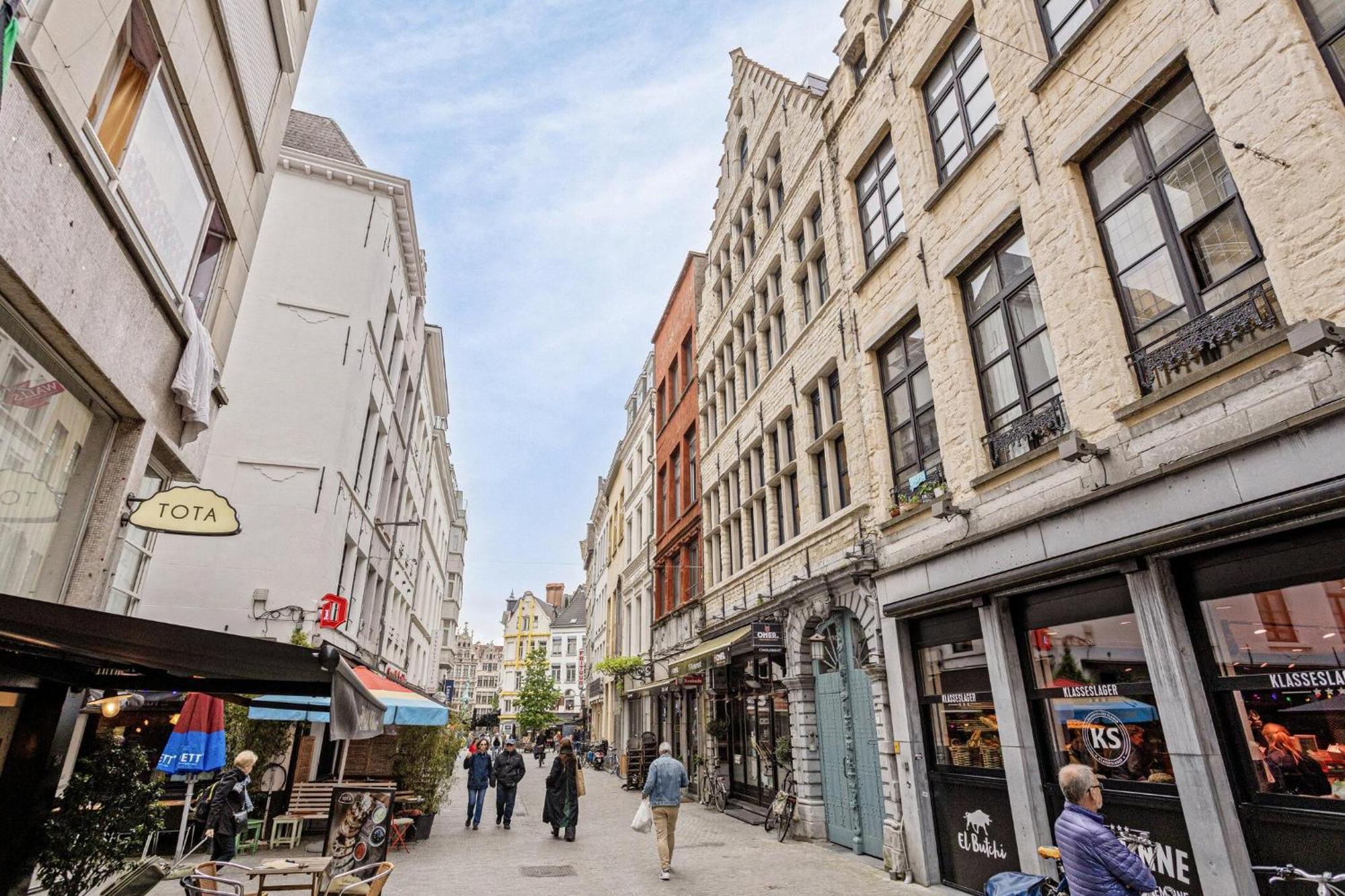 Appartement Spacious Near Grote Markt *